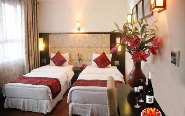 New Moon Hotel