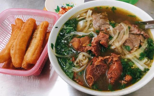 Quán Ăn Ngà Khôi - Phở Bò, Bít Tết & Sốt Vang