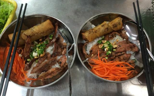 Quán Ăn Ngân - Cơm Tấm & Bún Thịt Nướng