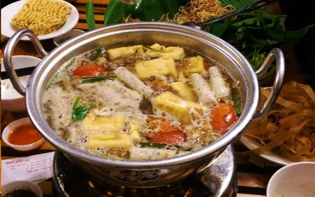Quán Ăn Ngõ 8 - Trà Chanh & Lẩu Riêu Cua Đồng - Trương Định