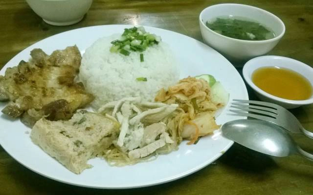 Quán Ăn Cơm Tấm Ngô Quyền - Lê Quang Định