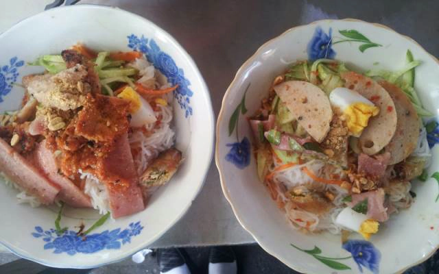 Quán Ăn Ngọc Cẩm - Bún Thịt Nướng & Nem Nướng