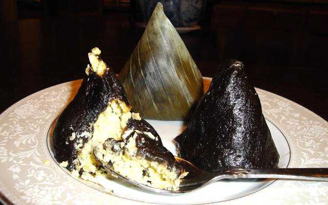 Ngọc Chân - Cửa Hàng Bánh Gai