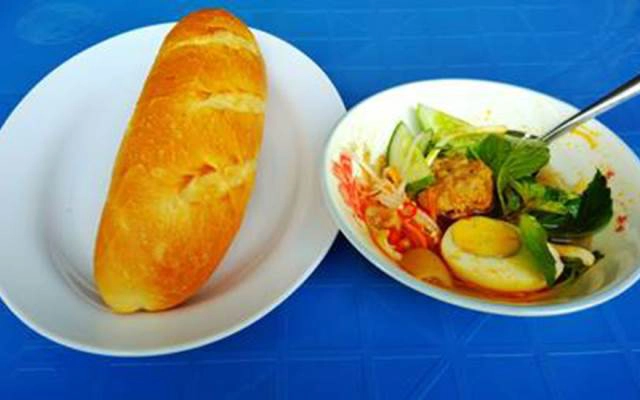 Quán Ăn Nguyên Hồng Quán - Bánh Mì Xíu Mại & Sữa Chua