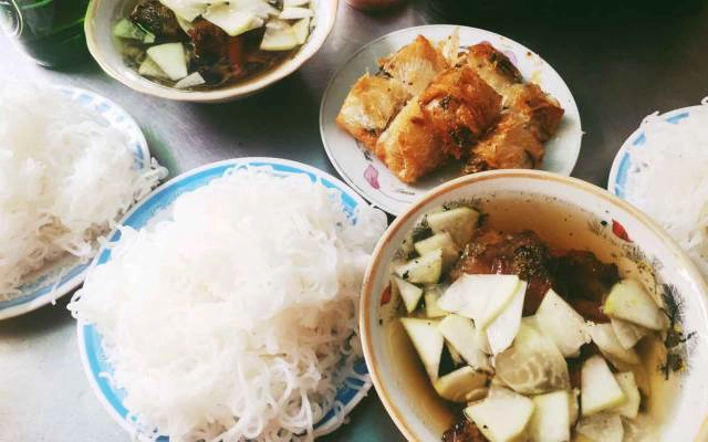 Quán Ăn Nguyệt Bún - Bún Chả & Nem Rán
