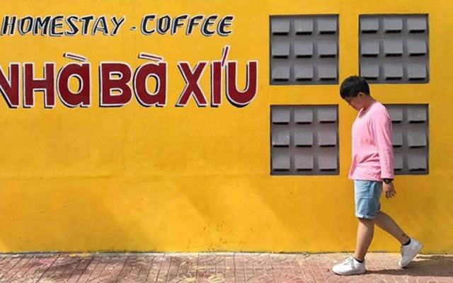Nhà Bà Xíu Homestay & Coffee
