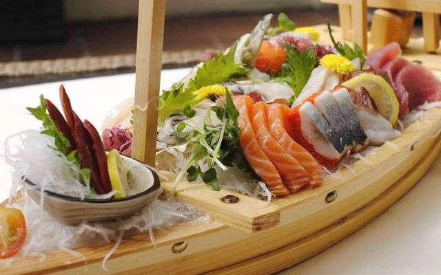Nhà Hàng Akataiyo Mặt Trời Đỏ - Nguyễn Du