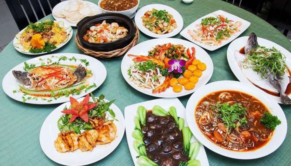 Nhà Hàng Ẩm Thực Dòng Sỏi