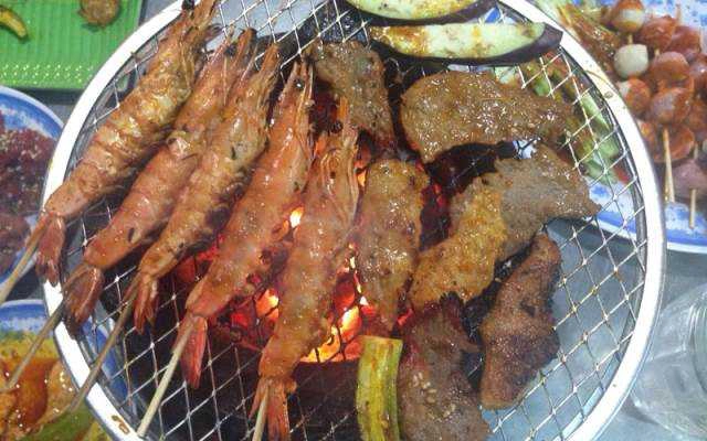 Nhà Hàng BBQ Đường Phố