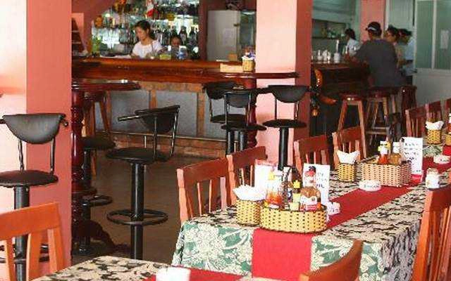 Nhà Hàng Bellys Bar Restaurant