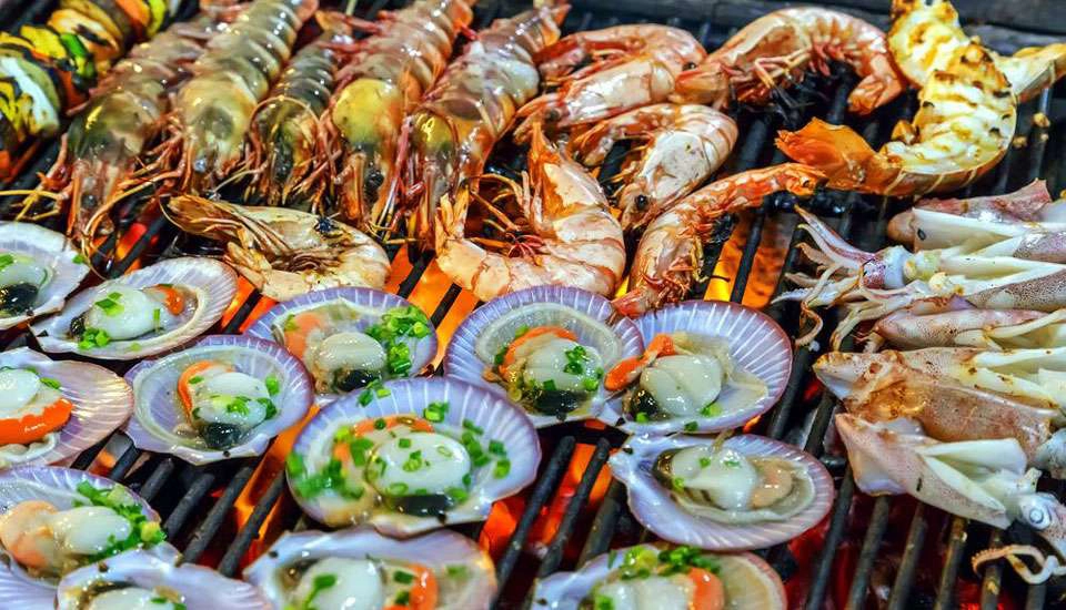 Nhà Hàng Bờ Kè Bon Bon - Hải Sản Tươi Sống
