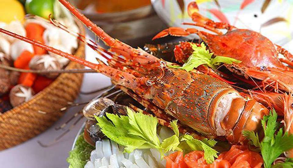Nhà Hàng Bờ Kè Hải Sản Tôm Tôm
