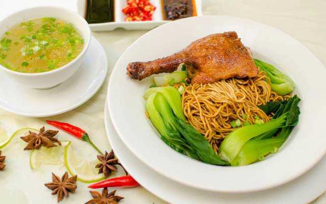 Nhà Hàng Cafe Sambal - Khách Sạn Petro House