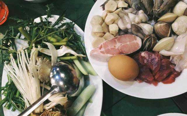 Nhà Hàng Cơm, Lẩu Dê, Gà & Hải Sản