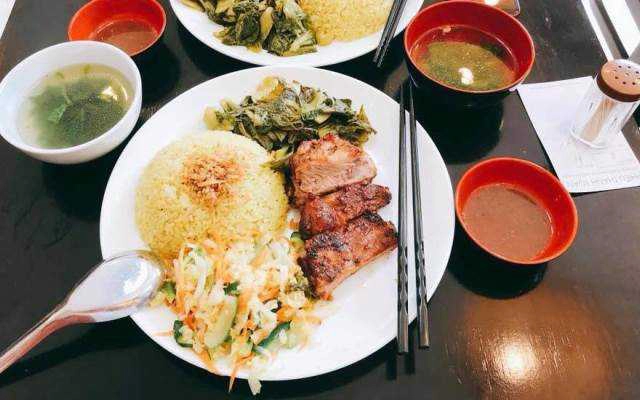 Nhà Hàng Cơm Sườn 47 Đào Duy Từ