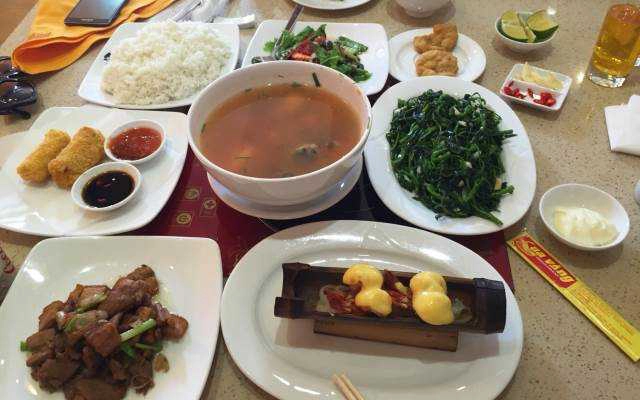 Nhà Hàng Cua Vàng
