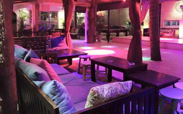 Nhà Hàng Dragon Beach Bar