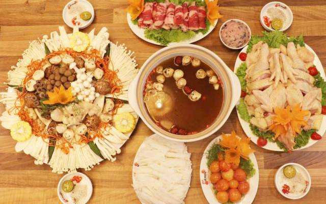 Nhà Hàng Gà Mộc - Hương Vị Dân Tộc