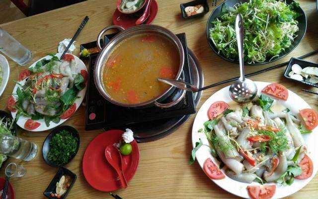 Nhà Hàng Gạo Đỏ - Lẩu Nướng Không Khói