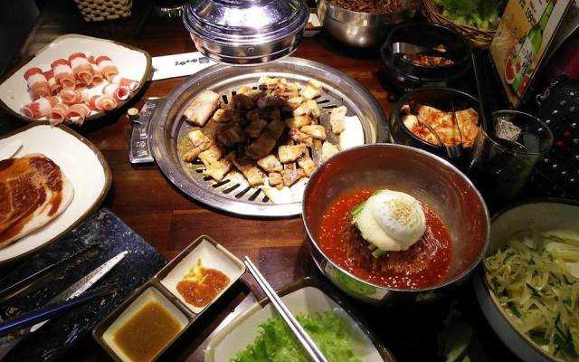 Nhà Hàng GoGi House - Nướng Hàn Quốc - Vincom Lý Bôn