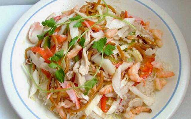 Nhà Hàng Hai Râu