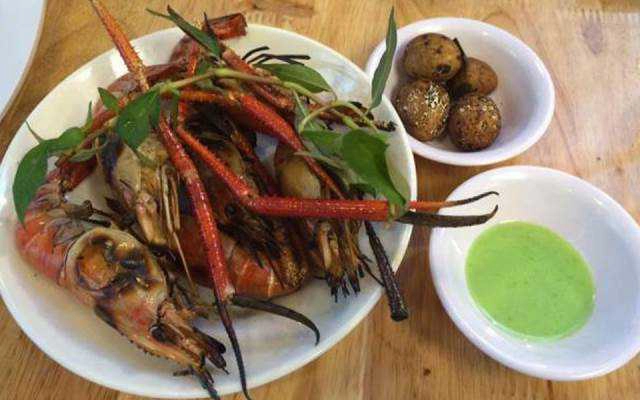 Nhà Hàng Hải Sản Biển Đông - Huỳnh Thúc Kháng