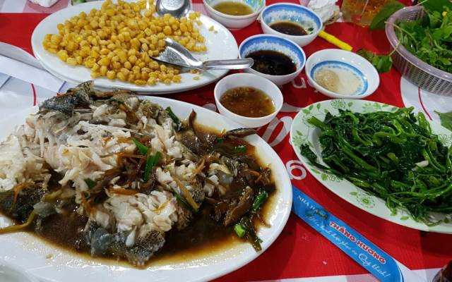 Nhà Hàng Hải Sản Thắng Hương