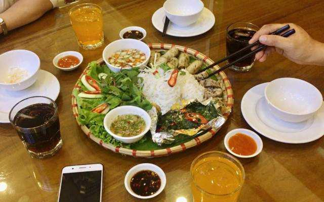 Nhà Hàng Hoa Sơn - Hải Sản & Đặc Sản Vùng Miền