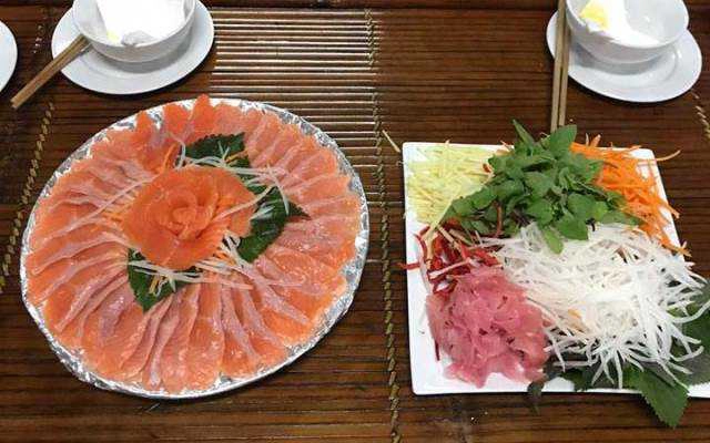 Nhà Hàng Hưởng Quán - Vua Cá Hồi & Gà Đồi