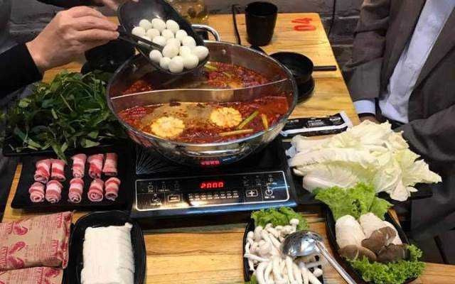 Nhà Hàng Kim Gia Quán - Lẩu Uyên Ương