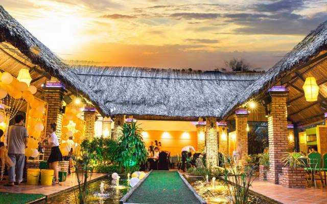 Nhà Hàng La Vang - Ẩm Thực Việt