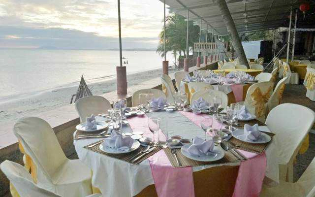 Nhà Hàng Làng Chài Mũi Né - Seafood Restaurant