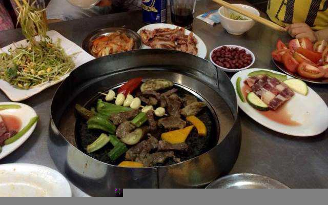 Nhà Hàng Lẩu Bò Úc - Hoàng Quý