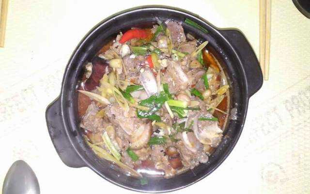 Nhà Hàng Mr Quang Restaurant - Heo Mọi