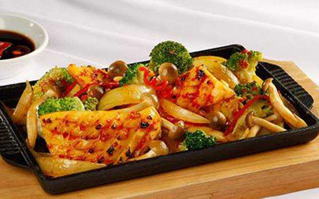 Nhà Hàng Ngọc Loan Restaurant - Cơm Gà