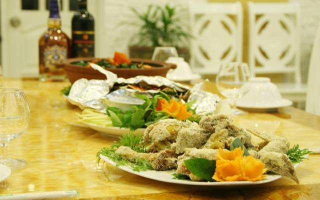 Nhà Hàng Hạnh Phúc