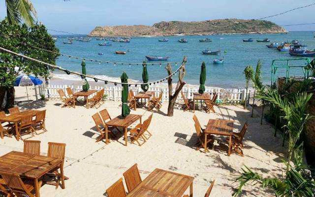 Nhà Hàng Nhơn Hải Beach Hotel & Restaurant
