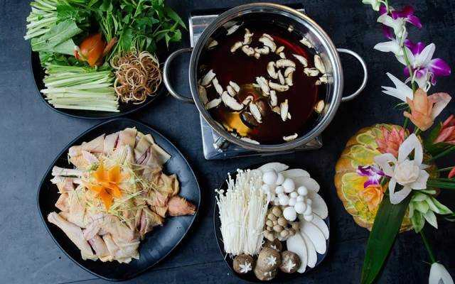 Nhà Hàng Phố Nướng - 100 Món Nướng Đường Phố