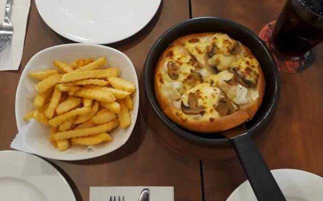 Nhà Hàng Pizza Hut - Vincom Shophouse