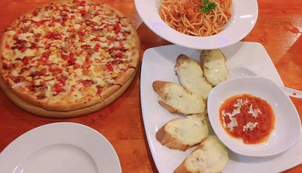 Nhà Hàng Pizza OM - 74 Trần Phú