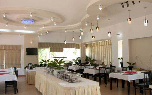 Nhà Hàng Poolside Cafe Restaurant
