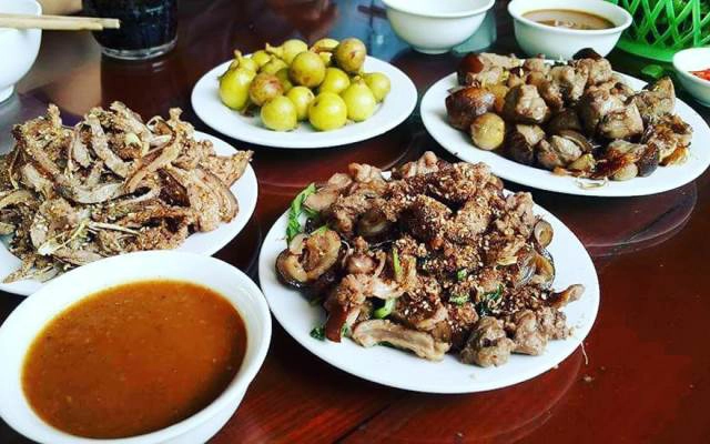 Nhà Hàng Số 5 - Dê Leo Núi & Gà Đi Bộ