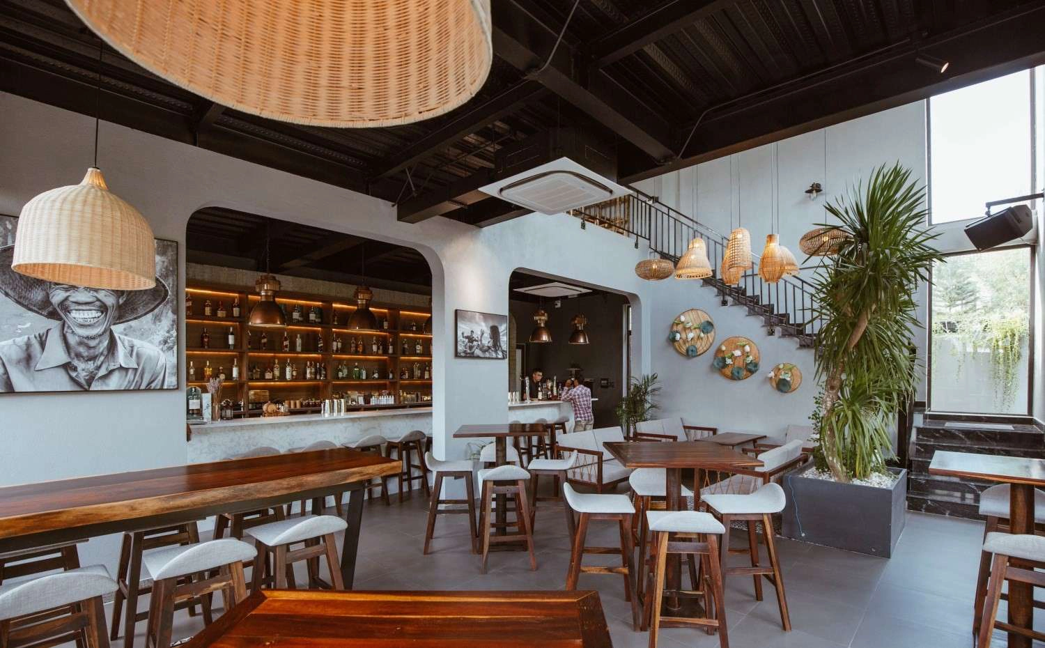Nhà Hàng Son Tra Retreat - Garden Lounge & Eatery
