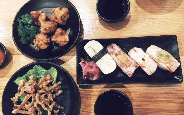 Nhà Hàng Sushi Box