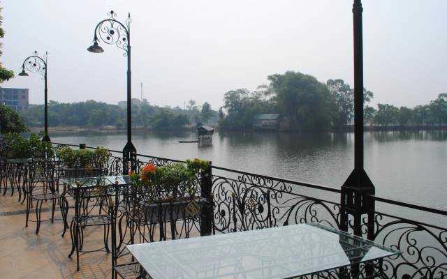 Nhà Hàng Tây Hồ - Restaurant & Coffee