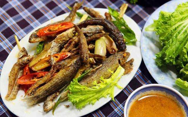 Nhà Hàng Tuyết Trang