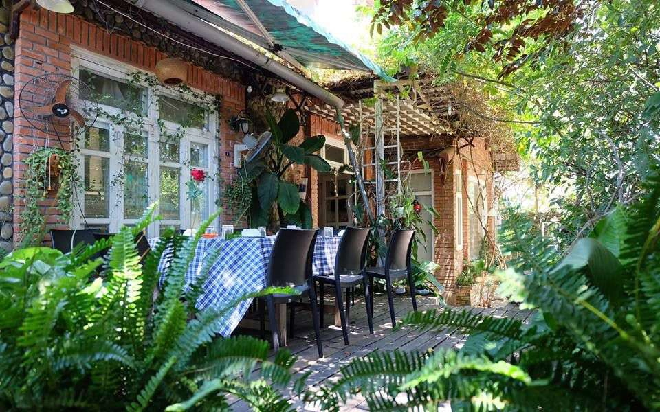 Nhà Hàng Uno House Restaurant