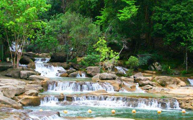 Nhà Hàng Thác Yang Bay - Du Lịch Sinh Thái