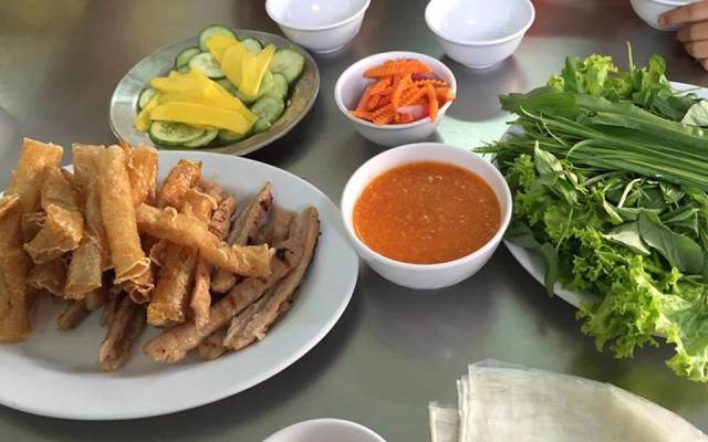 Quán Ăn Nhã Phương - Nem Nướng Ninh Hòa