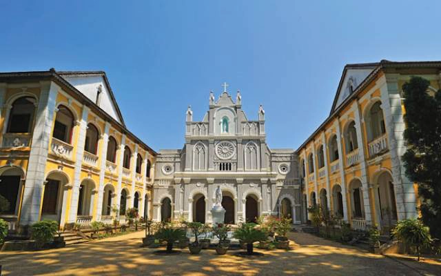 Nhà Thờ Lòng Sông